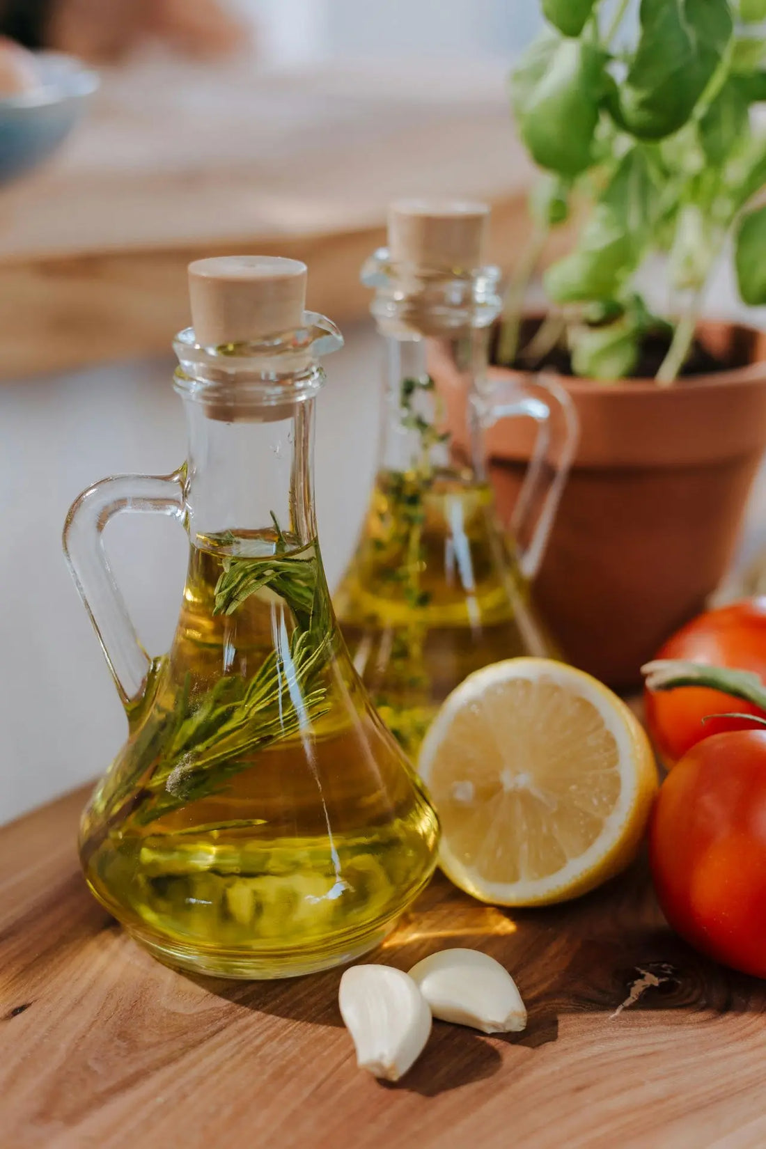 Aceite de oliva con limón: para qué sirve y cómo tomarlo – Molí La Barona